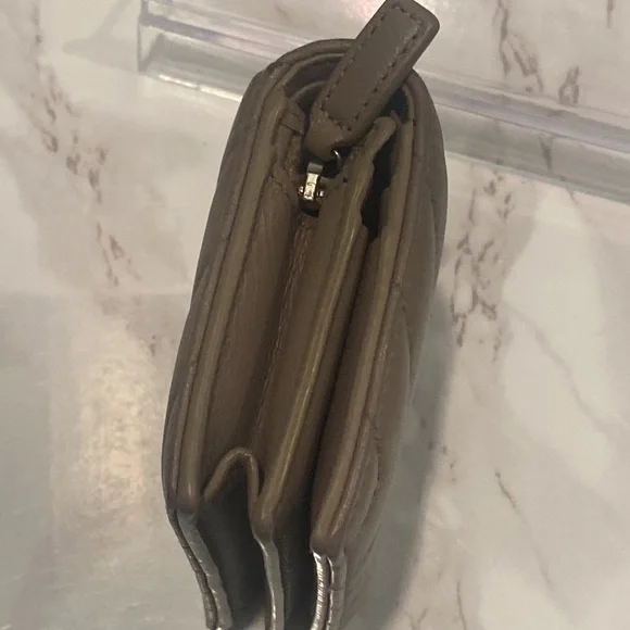 🇫🇷YSL PUFFER PETITE WALLET LAMBSKIN with COA - Picture 3 of 10